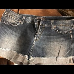Silver brand shorts size 34 excellent condition